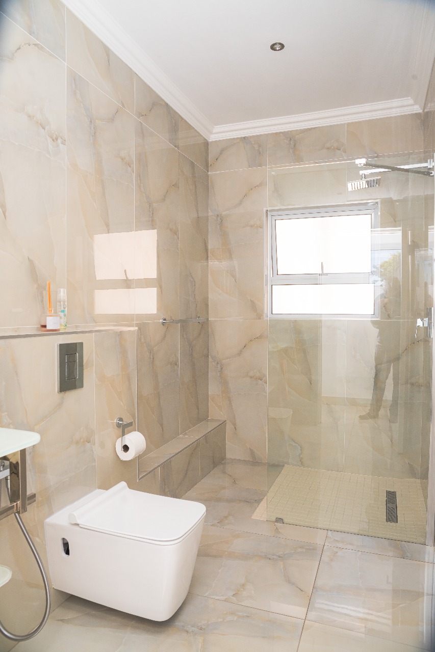 5 Bedroom Property for Sale in Beacon Bay Eastern Cape